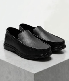 PrimeWalk Premium Casual – Black Edition